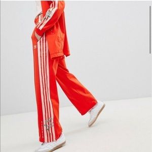 ADIDAS "Ain't no sunshine when I'm gone." Rare track pant! Worn once. Size XS